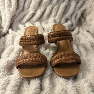 THE FLEXX Tan Woven Sandals